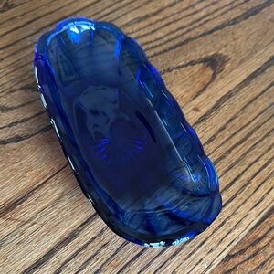 Anchor Hocking vintage Elegant cobalt Blue Glass Dish
